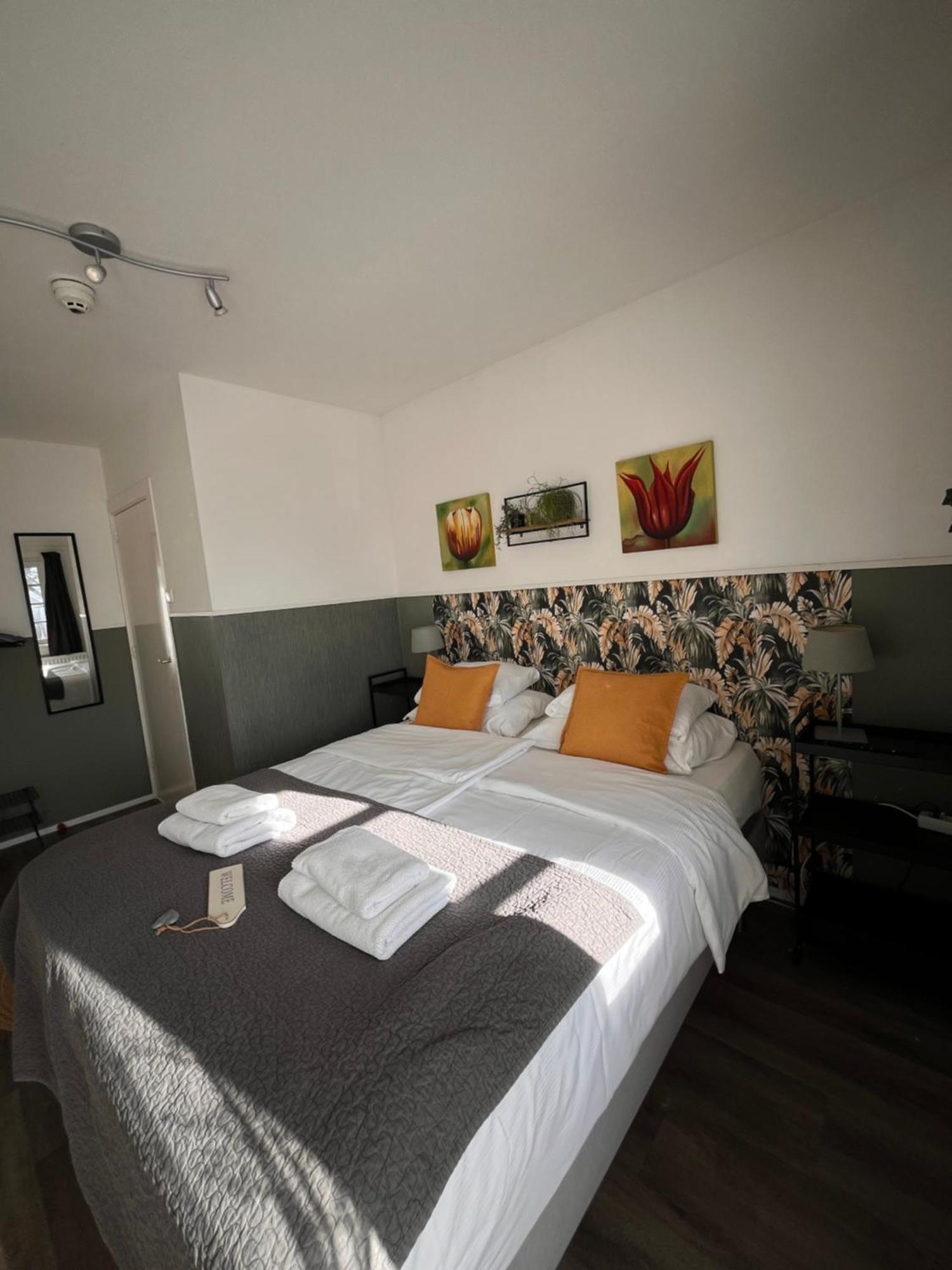 Bed & Breakfast Hotel Зандфорт Экстерьер фото
