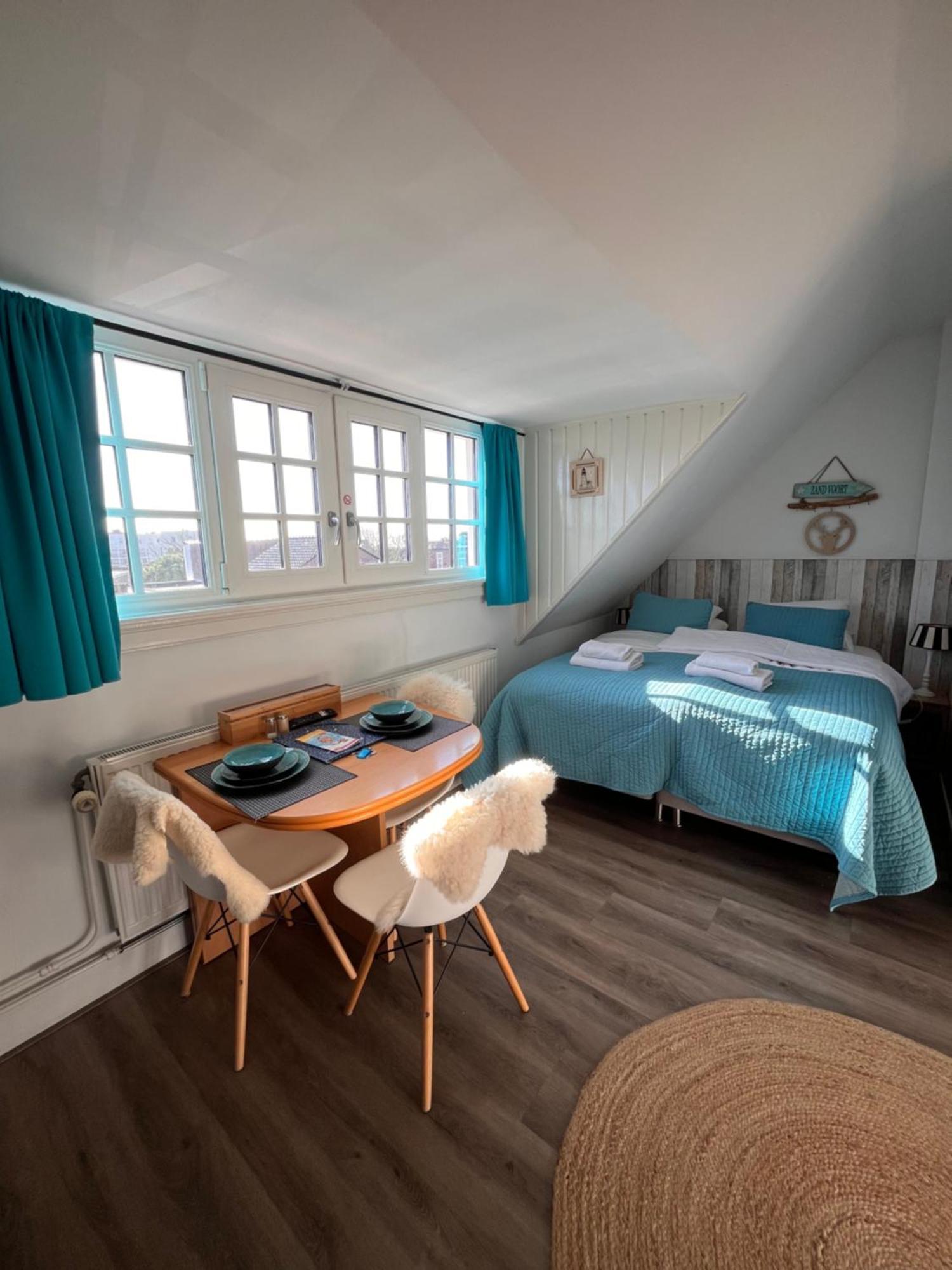 Bed & Breakfast Hotel Зандфорт Экстерьер фото