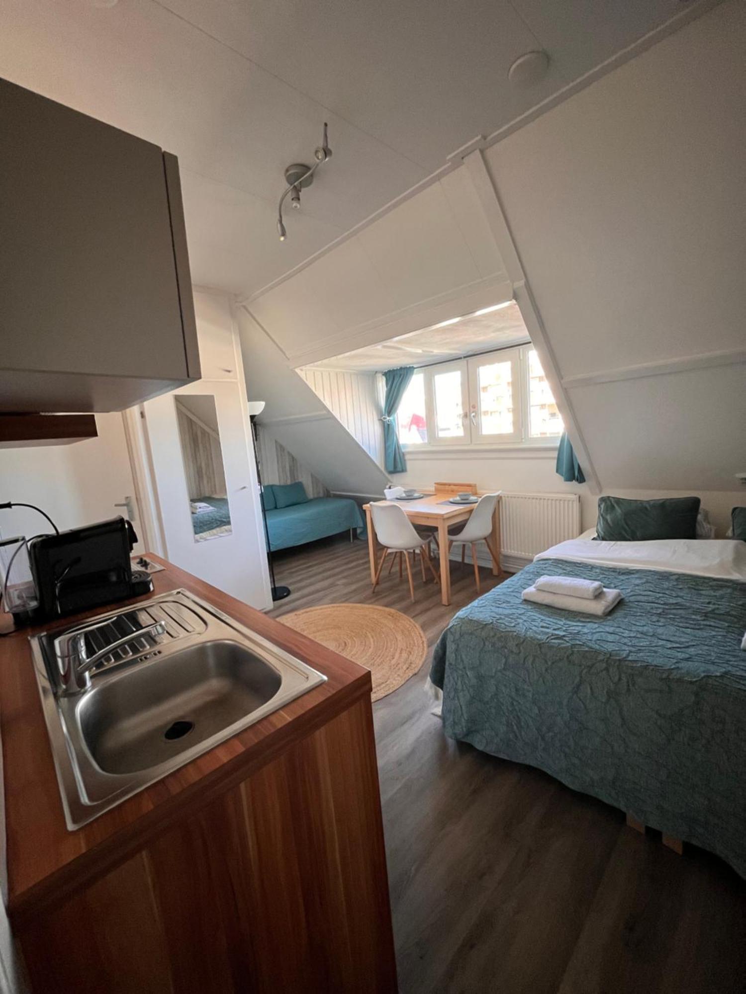 Bed & Breakfast Hotel Зандфорт Экстерьер фото