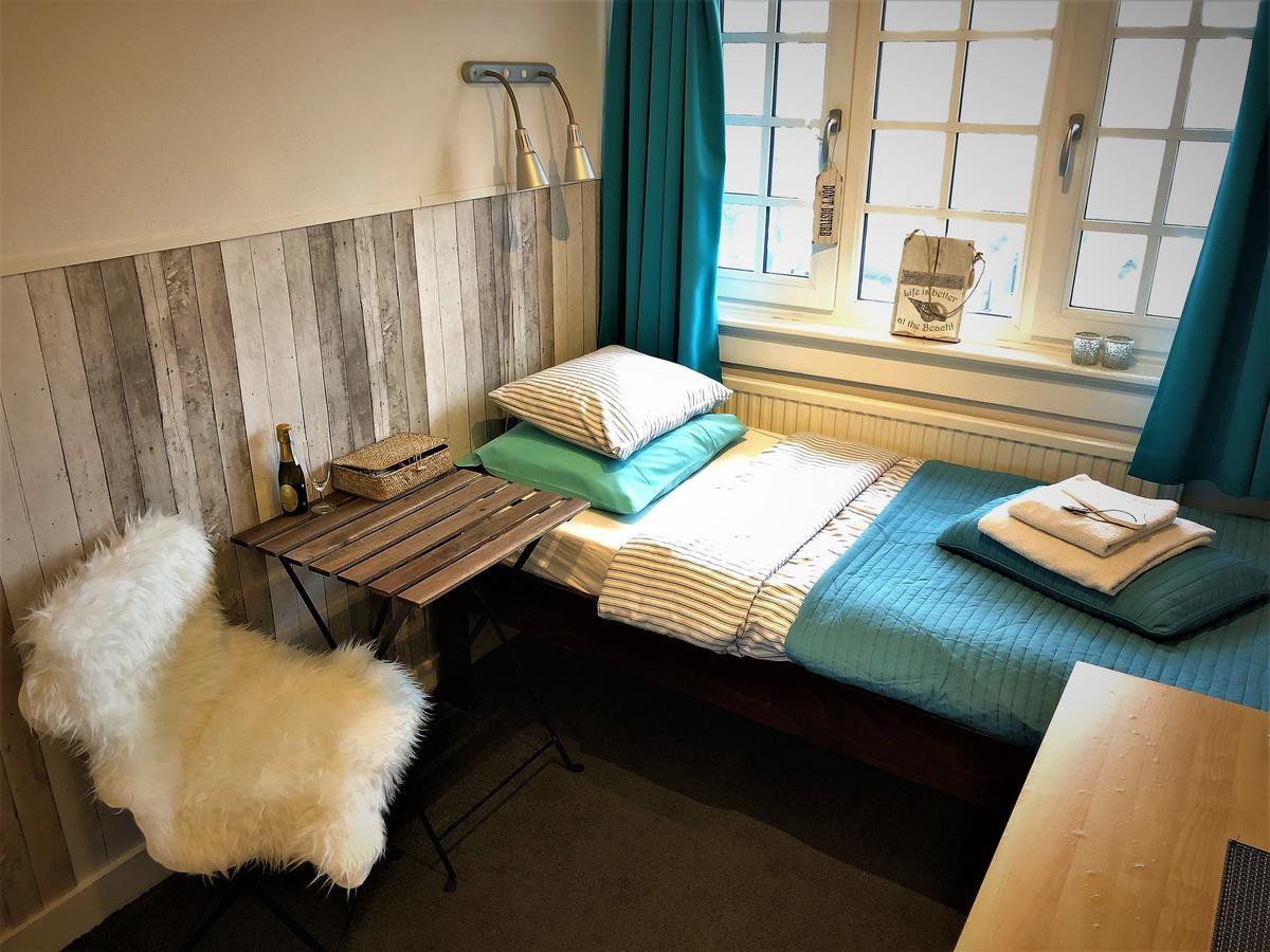 Bed & Breakfast Hotel Зандфорт Экстерьер фото
